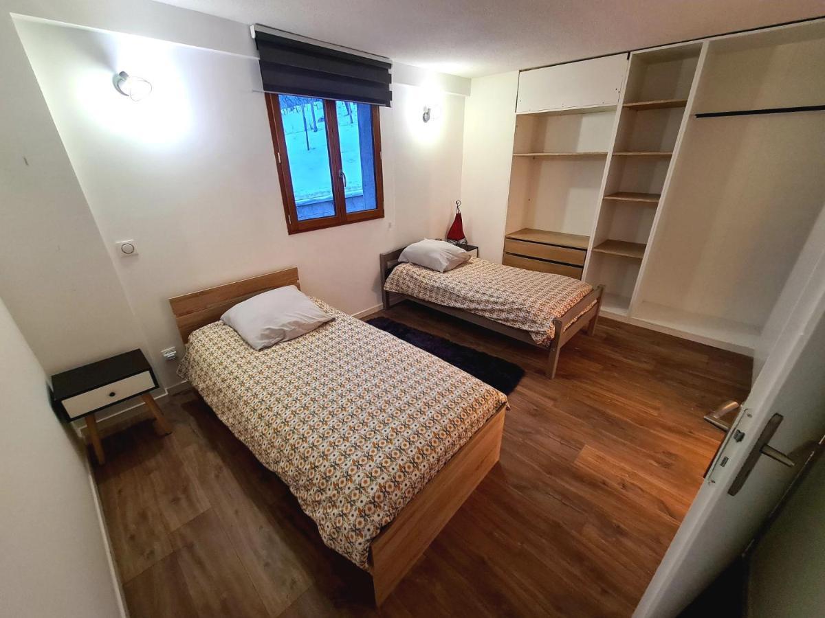Ferme De La Gibussiere Apartamento Presilly  Exterior foto